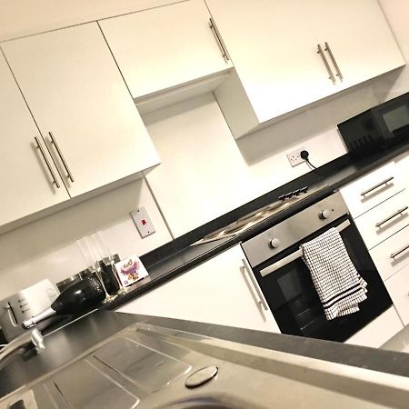 Central Spacious 2 Bedroom By Union Square Free Parking Aberdeen Eksteriør bilde